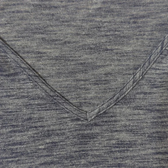 Lululemon Do the Twist Tank Yoga, Color Heathered Deep Navy Size 2 - Picture 10 of 14